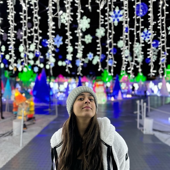 Meet your Posher, Palak - Picture 1 of 1